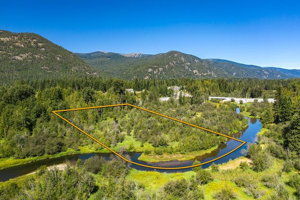 476910 Hwy 95, Ponderay, ID 83852
